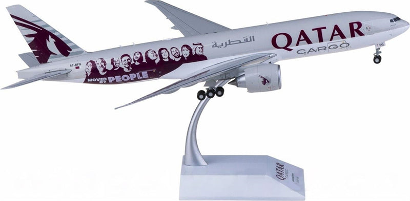JC Wings Qatar Cargo Boeing 777-200LRF A7-BFG 1:200 Diecast Model view 2