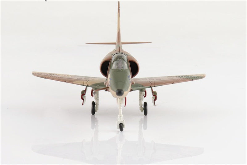HOBBY MASTER A4E Skyhawk Aggressor 151095 US Navy 1985/86 1:72 Aircraft Pre-built Model