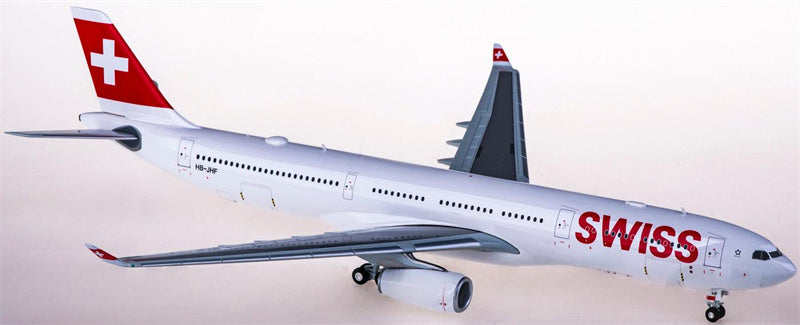 Herpa Swiss Airbus A330-300 HB-JHF 1:200 ABS Model view 1