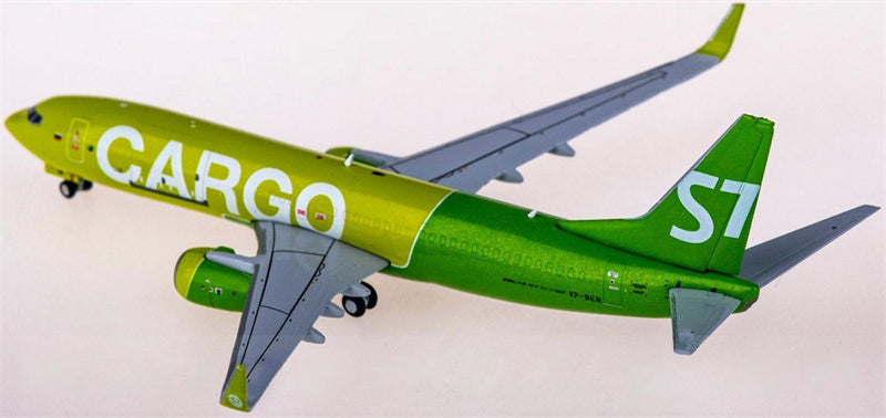 Geminijets S7 Airlines Boeing 737-800BCF VP-BEN 1:400 Diecast Model view 2