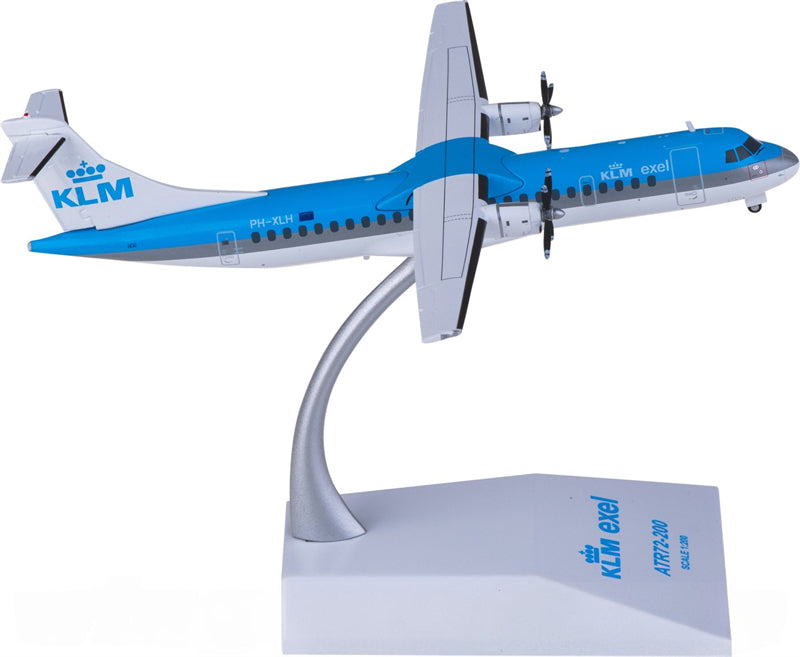 JC Wings KLM ATR-72-200 PH-XLH 1:200 Diecast Model view 2
