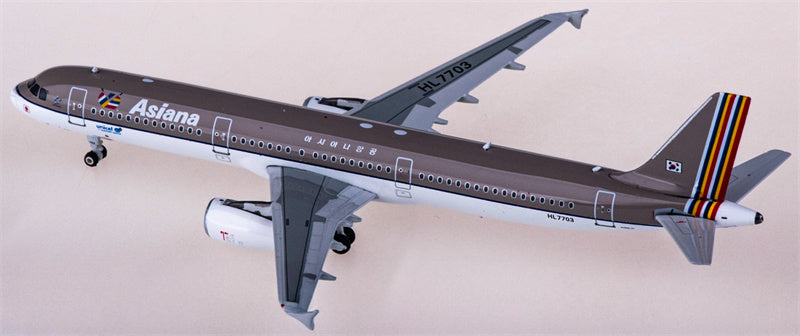Phoenix Asiana Airbus A321 HL7703 1:400 Diecast Model view 4