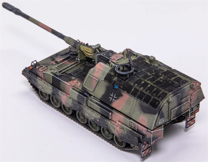 AM German PZH2000 self-propelled howitzer NATO tricolor 1:72 Tank Pre-built Model