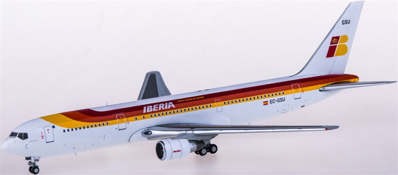 JC Wings Iberia Boeing 767-300ER EC-GSU 1:400 Diecast Model view 4