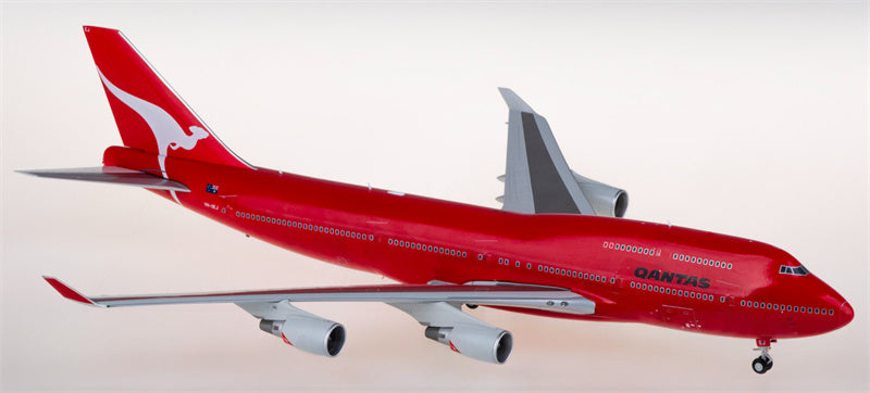 JC Wings Qantas Boeing 747-400 VH-OEJ 1:200 Diecast Model view 4