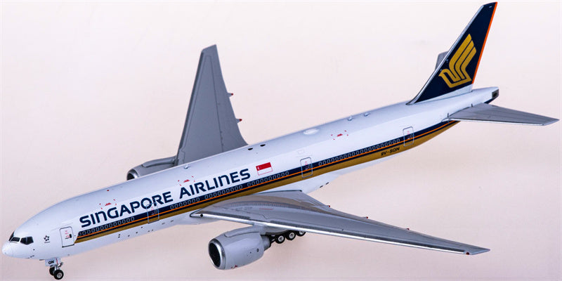 Phoenix Singapore Airlines Boeing 777-200ER 9V-SQN 1:400 Diecast Model view 2