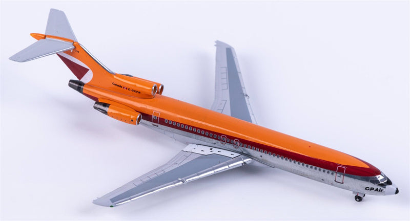 AeroClassics CP Air Boeing 727-200 C-GCPB 1:400 Diecast Model view 3