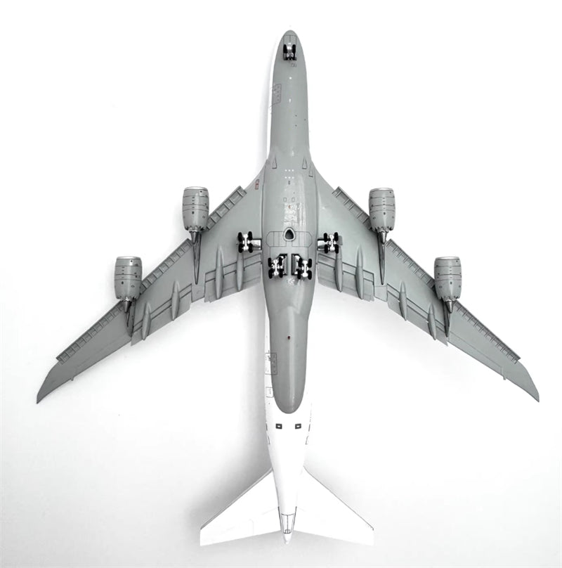 YY Wings Lufthansa Airlines Boeing 747-8 D-ABYD Flaps Down 1:400 Diecast Model view 3