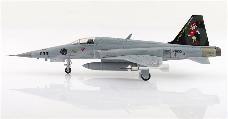 HOBBY MASTER F-5E Tiger II J-3033 Staffel 6 Swiss Air Force (re-issue with new box art) 1:72 Aircraft Pre-built Model