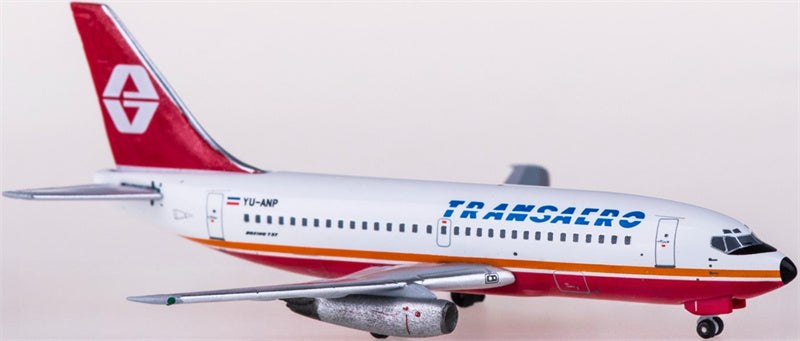 AeroClassics Transaero Boeing 737-200 YU-ANP 1:400 Diecast Model view 2