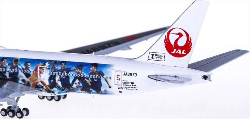JC Wings Japan Airlines Boeing 777-200 JA8979 1:400 Diecast Model view 3