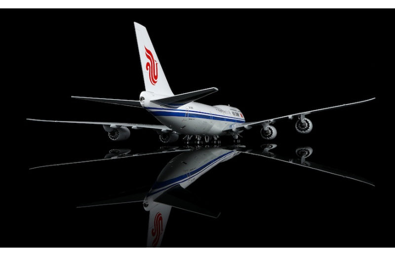 SQ Wings 1:200 Air China B747-8I B-2480 Standard Edition DIECAST Model