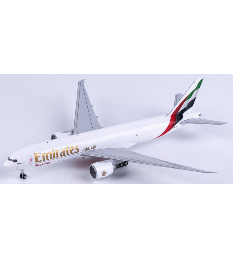 Geminijets 1:200 Emirates Boeing 777-200LR A6-EFV  DIECAST Model