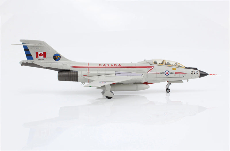 HOBBY MASTER CF-101b Voodoo 030 No. 409 Night Hawk Sqn. CAF 1982 1/72 Aircraft Pre-built Model