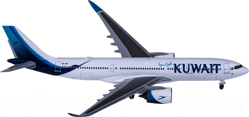 Herpa Kuwait Airways Airbus A330-800neo 9K-APF 1:500 Diecast Model view 1