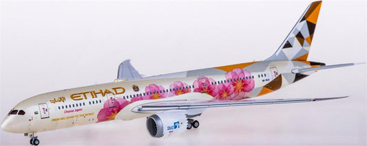 JC Wings Etihad Airways Boeing 787-9 Dreamliner A6-BLK 1:400 Diecast Model view 1