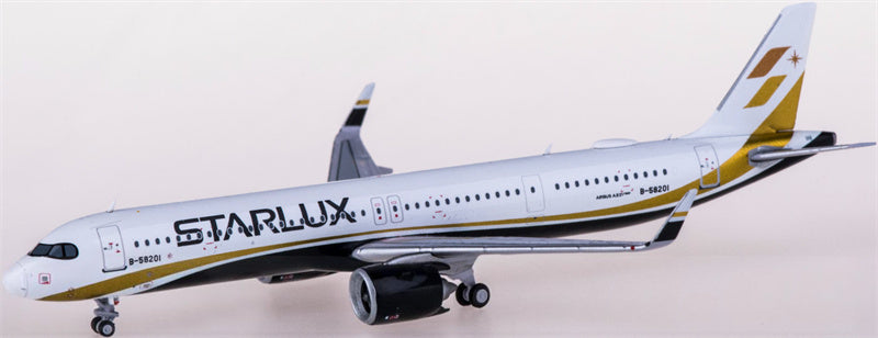JC Wings Starlux Airlines Airbus A321neo B-58201 1:400 Diecast Model view 3