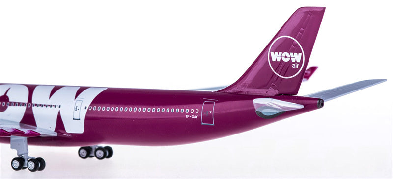 AeroClassics WOW air Airbus A330-300 TF-GAY 1:400 Diecast Model view 5