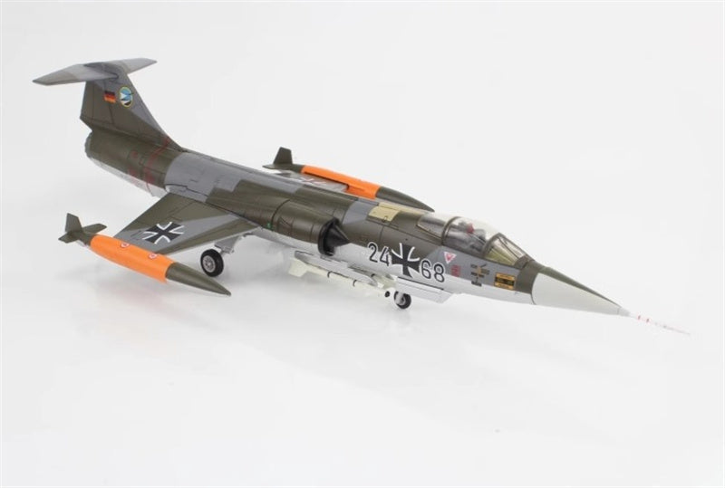 HOBBY MASTER F-104G Starfighter 24+68 JG 74 Molders 1970s 1:72 Airplane Pre-built Model