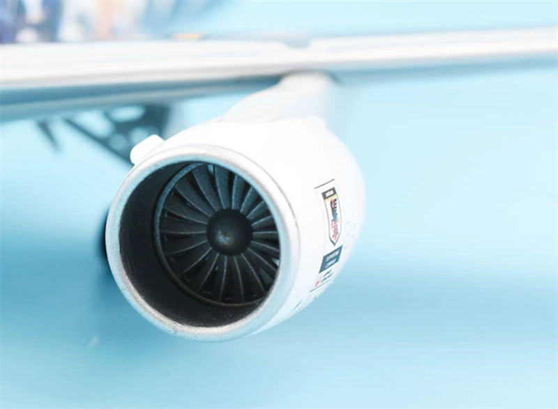 JC Wings 1:200 Japan Airlines Boeing 777-200 JA8979  DIECAST Model