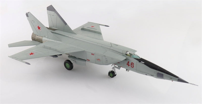 HOBBY MASTER MIG-25RBT Foxbat Red 46 47th GRAP 2nd Sqn. Russian Air Force May 2001 (with 8 x FAB-500 bombs) 1:72 Aircraft Pre-built Model
