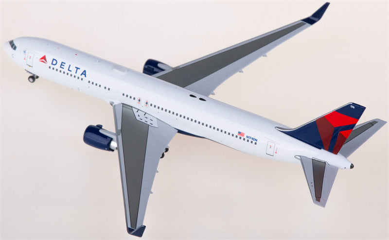NG Models Delta Air Lines Boeing 767-300ER N174DN 1:400 Diecast Model view 3