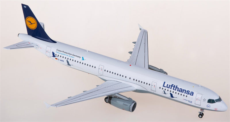 JC Wings Lufthansa Airbus A321 D-AIRR 1:200 Diecast Model view 2