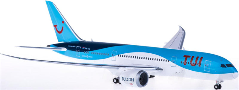 Herpa TUI Airways Boeing 787-8 PH-TFL 1:200 ABS Model view 1