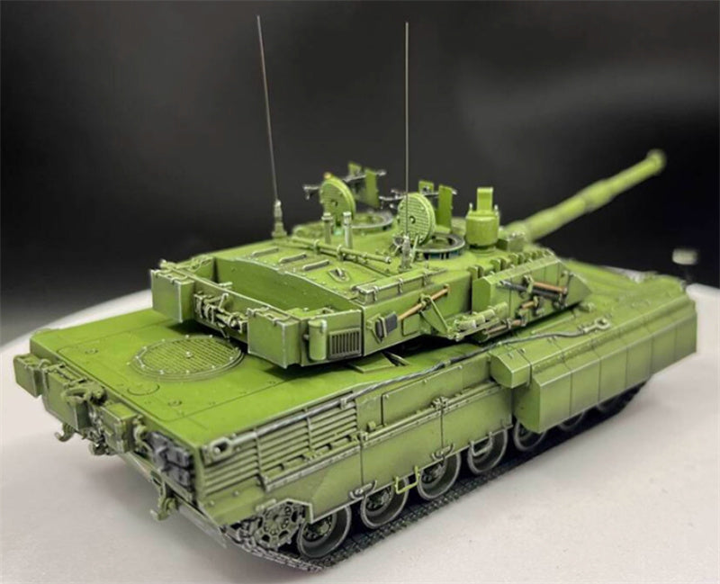 AM Italian Ram main battle tank C1 PSO type with additional armor 1:72 Tank Pre-built Model