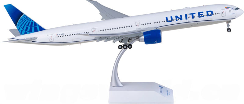 JC Wings United Airlines Boeing 777-300ER N2749U Flaps Down 1:200 Diecast Model view 1