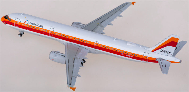Geminijets American Airlines Airbus A321 N582UW 1:400 Diecast Model view 4