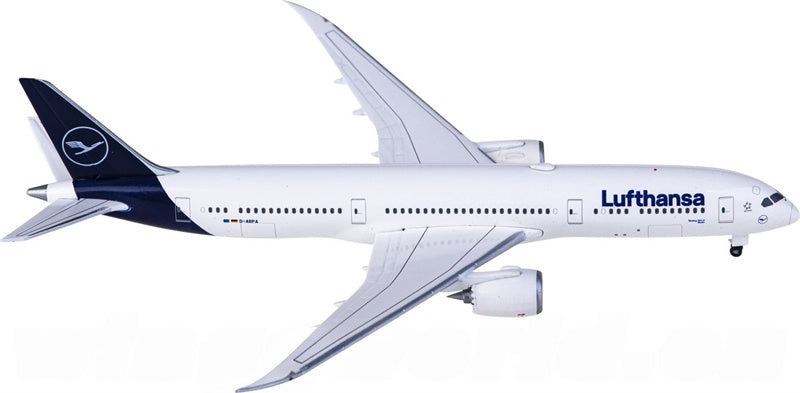 Herpa Lufthansa Boeing 787-9 Dreamliner D-ABPA 1:500 Diecast Model view 3