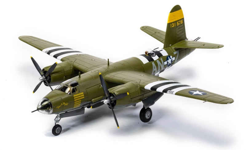 CORGI Martin B-26B Marauder 'Dinah Might’ - 553rd / 368th BG USSAF - Mjr David Dewhurst 1:72 Airplane Pre-built Model