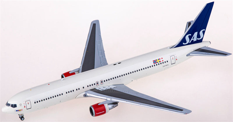 JC Wings SAS Boeing 767-300ER LN-RCG 1:400 Diecast Model view 2