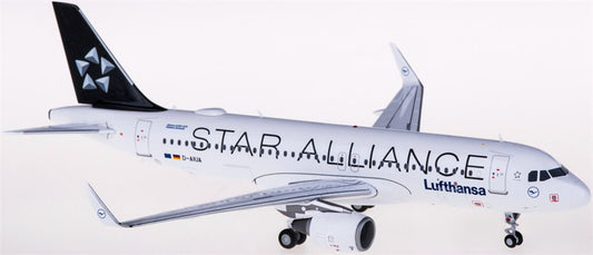 JC Wings Lufthansa Airbus A320 D-AIUA Star Alliance 1:200 Diecast Model view 1