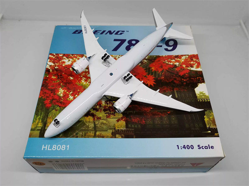 Phoenix Korean Air Boeing B787-9 HL8081 First 1:400 Model view 6