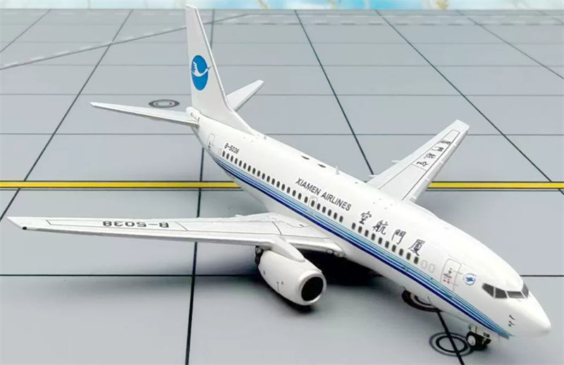 PandaModel 1:400 Xiamen Airlines B737-700 B-5038 DIECAST Model