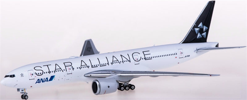 Phoenix ANA Boeing 777-200 JA712A Star Alliance 1:400 Diecast Model view 3