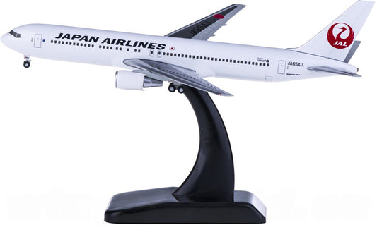 Hogan Japan Airlines Boeing 767-300ER JA654J 1:400 Diecast Model view 1