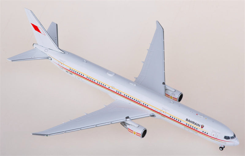 JC Wings Bahrain Royal Flight Boeing 767-400ER A9C-HMH 1:400 Diecast Model view 4