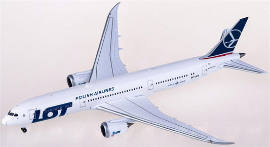 Herpa LOT Boeing 787-9 Dreamliner SP-LSG 1:500 Diecast Model view 1
