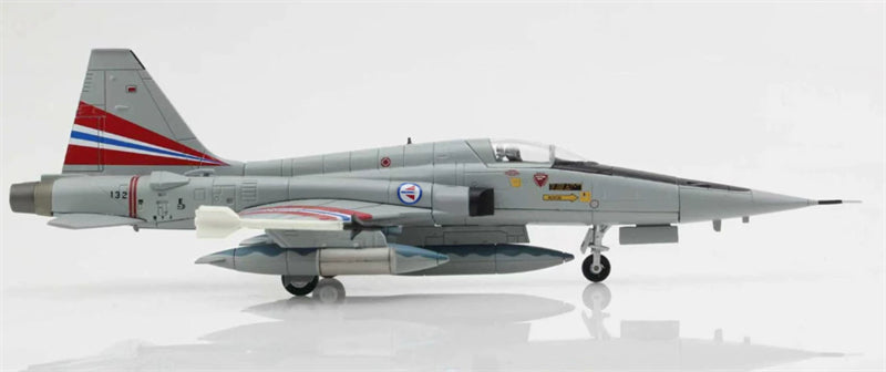 HOBBY MASTER RNoAF F-5A No. 336 SQN 1:72 Model 1994 50th Anniversary 132