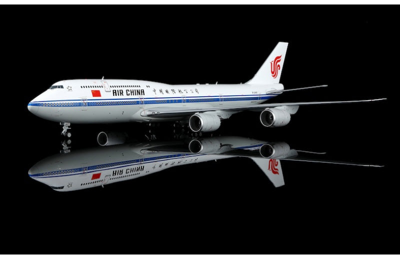 SQ Wings 1:200 Air China B747-8I B-2480 Standard Edition DIECAST Model