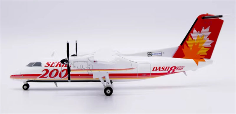 JC Wings De Havilland Canada Dash 8 Q200 C-GGMP 1:200 Aircraft Model