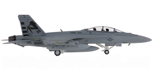 Hogan F/A-18F Super Hornet VX-23 Salty Dogs SD 122 1:200 Diecast Model view 1
