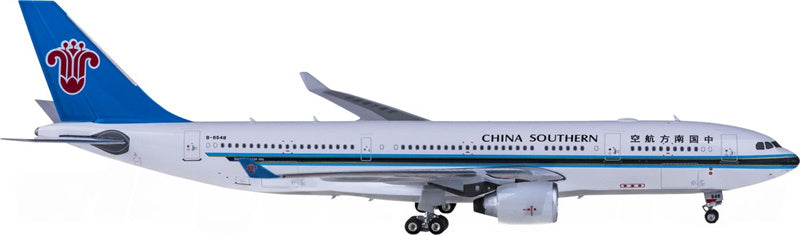 Phoenix China Southern Airbus A330-200 B-6548 1:400 Diecast Model view 3