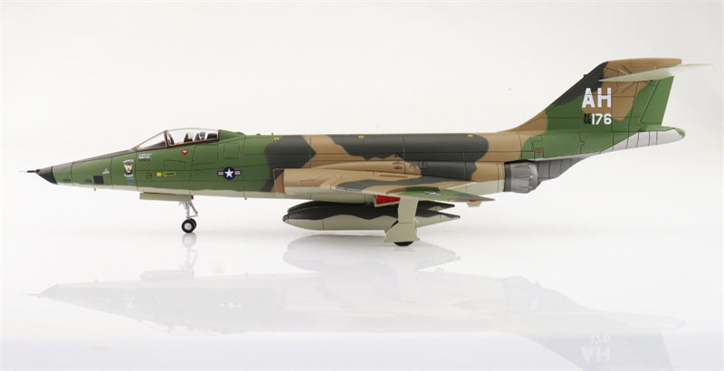 HOBBY MASTER RF-101C Voodoo Gerry's Clown AF56-176 45th TRS Polka Dots 1969 1:72 Aircraft Pre-built Model