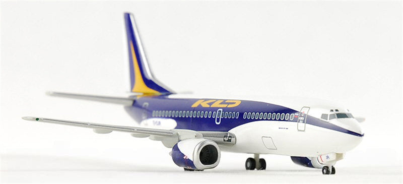 Herpa KD Avia Boeing 737-300 1:400 Diecast Model view 1
