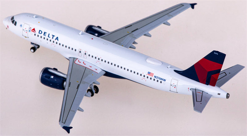 Geminijets Delta AirLines Airbus A320 N376NW 1:400 Diecast Model view 2