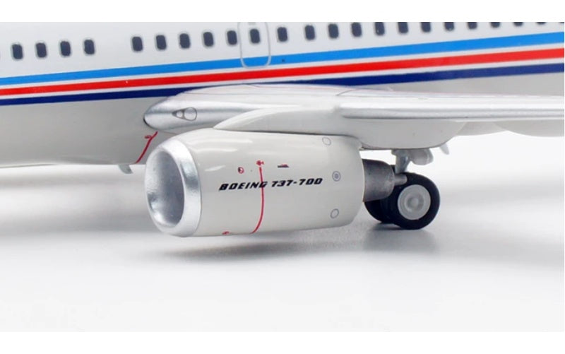 Aviation 1:200 PLAAF Chinese Air Force B737-700 B-4025 Limited Edition DIECAST Model